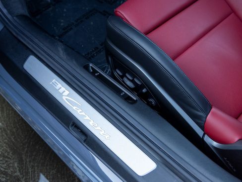 Certified 2026 Porsche 911 Carrera image 25