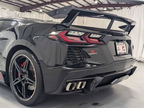 Used 2021 Chevrolet Corvette Stingray Premium Cpe w/ Z51 Performance Package RWD image 28