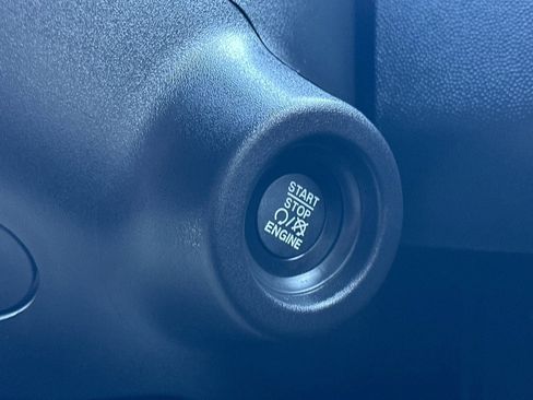 New 2025 RAM ProMaster 2500 w/ Convenience Group image 22