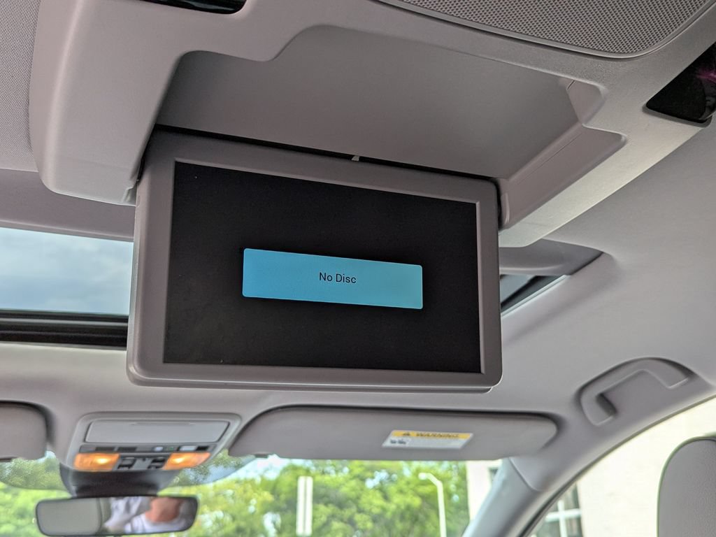 Used 2023 Honda Odyssey Elite image 43
