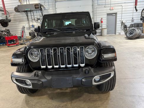 Used 2021 Jeep Wrangler Unlimited Sahara w/ Cold Weather Group AWD/4WD image 43