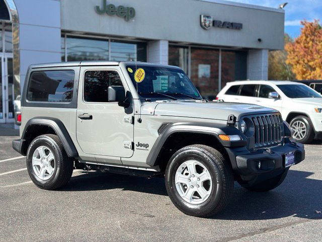 Used 2022 Jeep Wrangler Sport AWD/4WD image 8