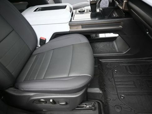 Used 2025 GMC Hummer EV 3X AWD/4WD image 25