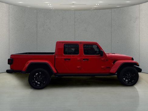 Used 2024 Jeep Gladiator Sport AWD/4WD image 6