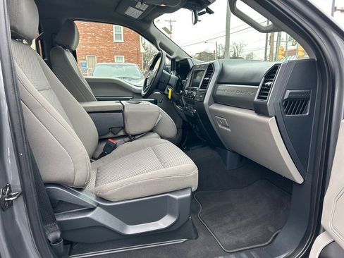 Used 2022 Ford F250 XLT w/ XLT Premium Package image 17