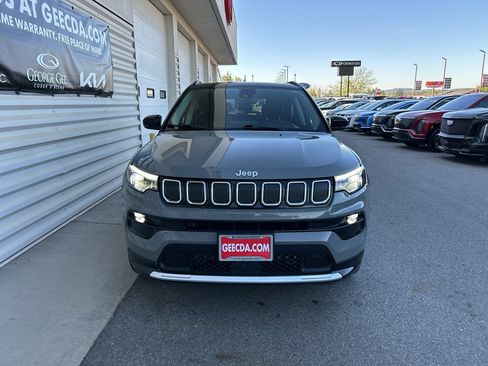 Used 2022 Jeep Compass Limited w/ Elite Group AWD/4WD image 2