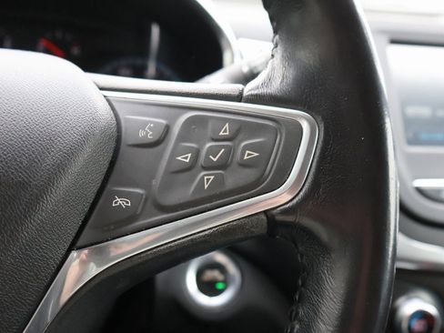 Used 2018 Chevrolet Equinox LT image 29