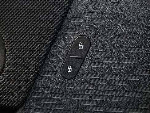 New 2026 MINI Cooper 2-Door Hardtop image 15