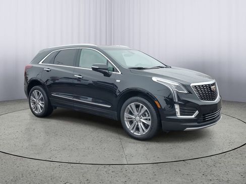 Used 2023 Cadillac XT5 Premium Luxury image 2