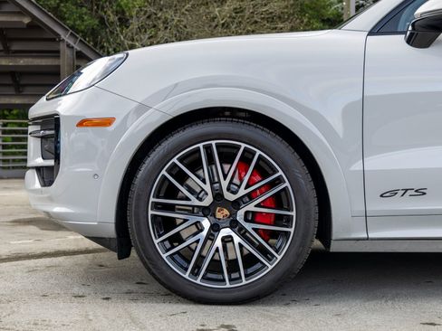 Certified 2025 Porsche Cayenne GTS image 13