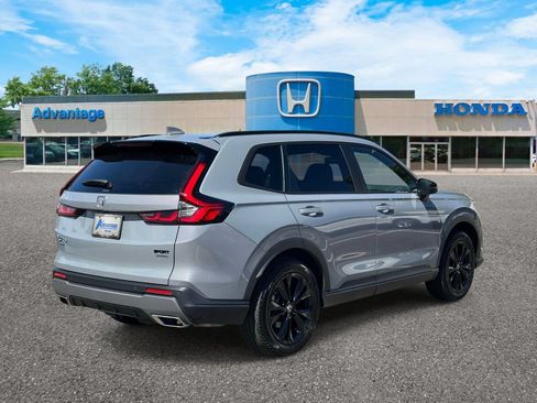 Used 2024 Honda CR-V Sport Touring image 4