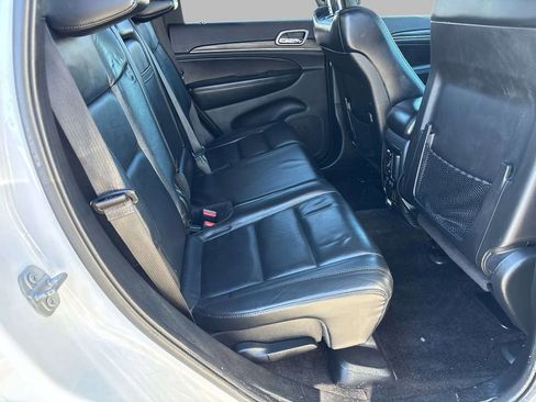 Used 2019 Jeep Grand Cherokee Limited image 15