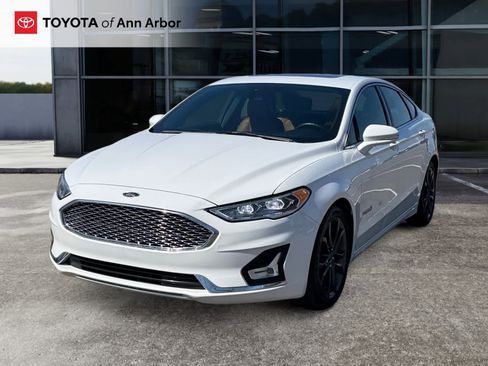 Used 2019 Ford Fusion Titanium image 9