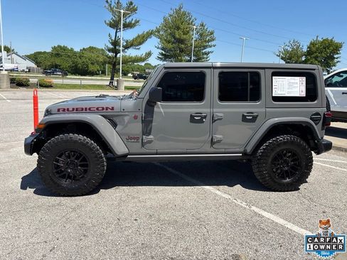 Used 2022 Jeep Wrangler Unlimited Rubicon w/ LED Lighting Group AWD/4WD image 16