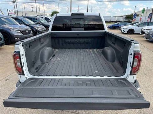Used 2018 GMC Sierra 1500 Denali w/ Denali Ultimate Package AWD/4WD image 8