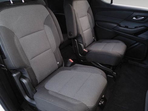 Certified 2023 Chevrolet Traverse LT FWD image 19
