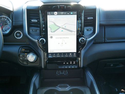 Used 2024 RAM 1500 Laramie image 16