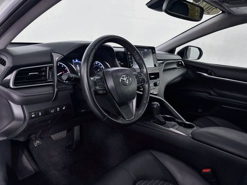 Used 2024 Toyota Camry SE w/ Cold Weather Package FWD image 12