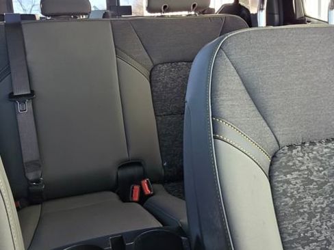 Used 2024 Chevrolet Colorado ZR2 w/ Technology Package image 22