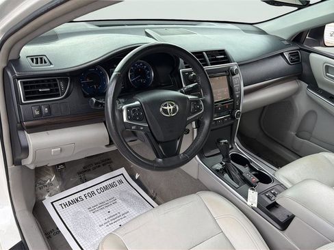 Used 2016 Toyota Camry XLE image 15