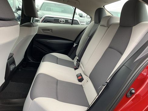 Used 2025 Toyota Corolla LE image 13