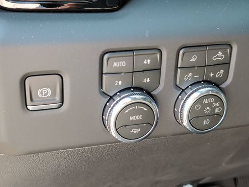 New 2026 GMC Sierra 1500 AT4 w/ AT4 Premium Package AWD/4WD image 19
