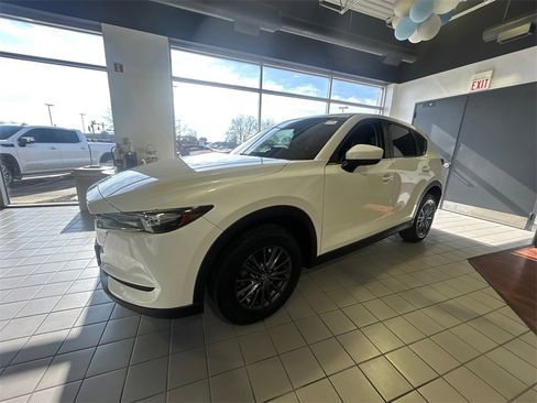 Used 2021 MAZDA CX-5 Touring image 4