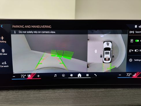 New 2026 BMW 330i Sedan w/ Convenience Package image 22