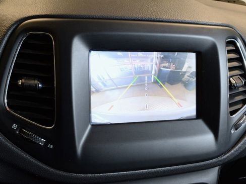 Used 2020 Jeep Compass Latitude w/ Cold Weather Group image 22