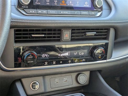 Used 2023 Nissan Rogue SV image 22