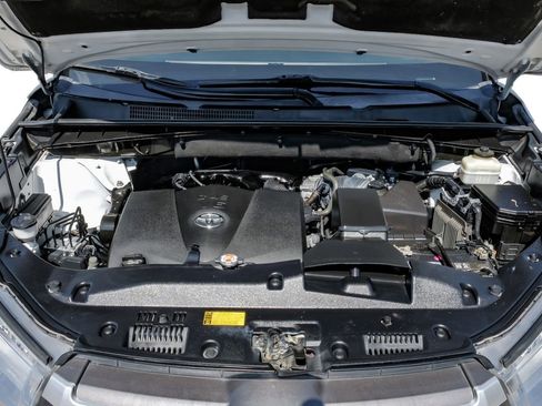 Used 2018 Toyota Highlander XLE image 54