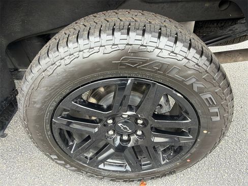 Used 2024 Chevrolet Silverado 1500 LT Trail Boss w/ LT Trail Boss Premium Package image 19