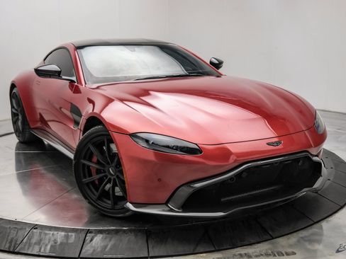 Used 2019 Aston Martin V8 Vantage Coupe RWD image 28