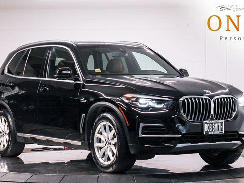 Certified 2022 BMW X5 xDrive45e w/ Parking Assistance Package image 1