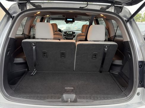 Used 2019 Honda Pilot Elite image 3