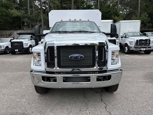 New 2027 Ford F750 2WD Regular Cab Super Duty image 10