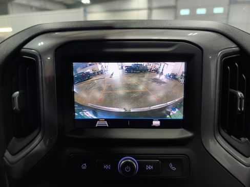 Used 2021 GMC Sierra 1500 4x4 Crew Cab w/ Sierra Value Package image 11