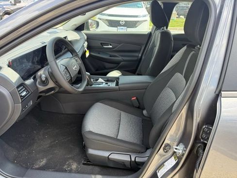 New 2026 Nissan Sentra SV w/ SV Convenience Package FWD image 16