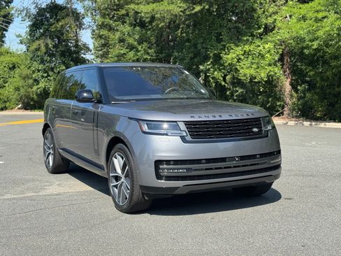 Used 2023 Land Rover Range Rover Long Wheelbase Autobiography AWD/4WD image 16