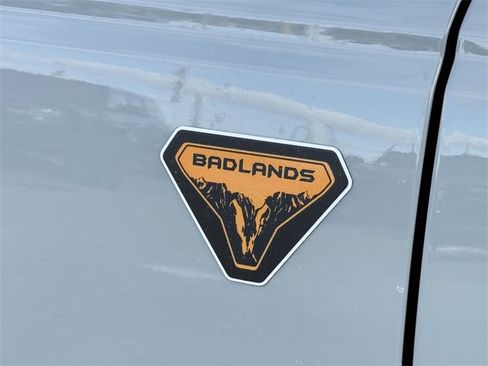 Used 2021 Ford Bronco Badlands image 25