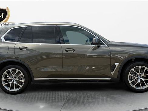Used 2026 BMW X5 xDrive50e AWD/4WD image 6