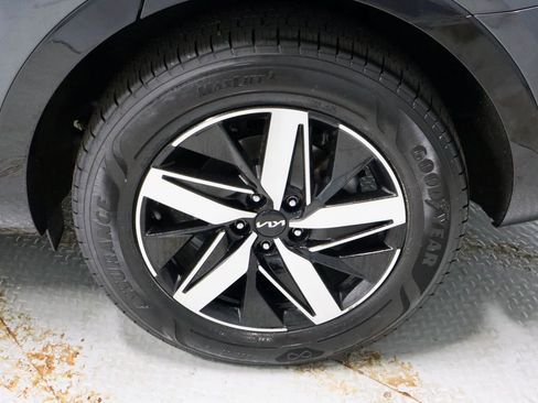Used 2023 Kia Sorento S w/ Panoramic Sunroof Package FWD image 20