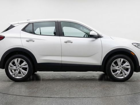 Used 2025 Buick Encore GX Preferred FWD image 11