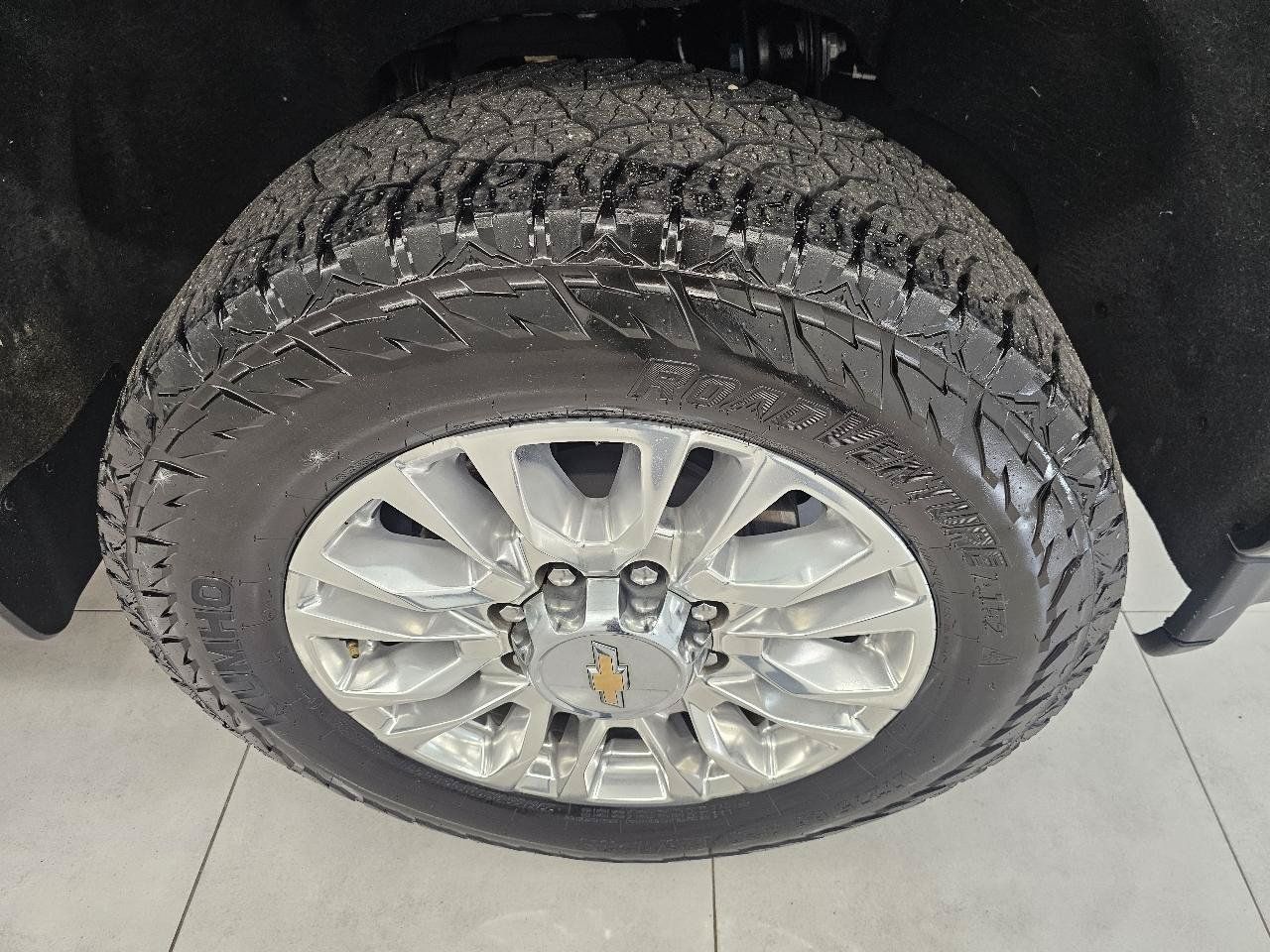 Used 2023 Chevrolet Silverado 3500 High Country w/ Z71 Off-Road Package AWD/4WD image 36