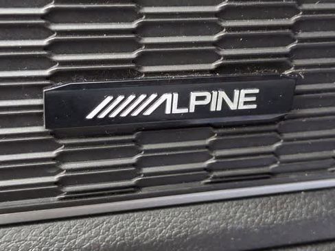 Used 2023 Jeep Grand Cherokee L Limited w/ Luxury Tech Group II image 32