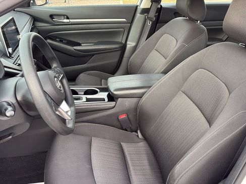 Used 2023 Nissan Altima 2.5 SV image 10