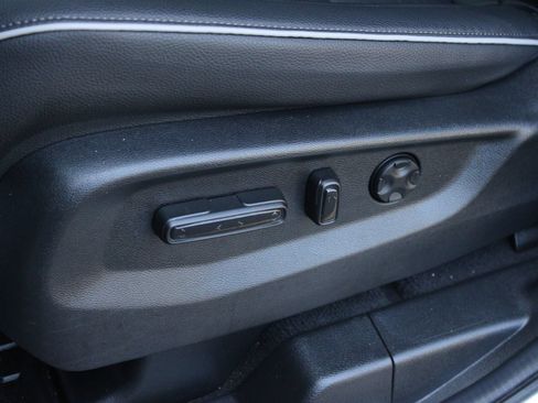 Used 2025 Honda Odyssey Touring image 12