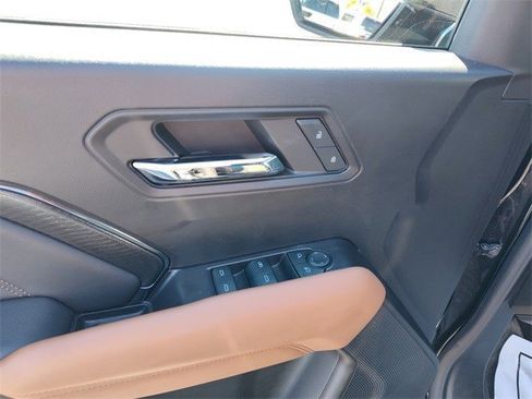 Used 2024 GMC Canyon AT4 image 19