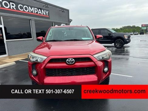 Used 2016 Toyota 4Runner SR5 AWD/4WD image 3