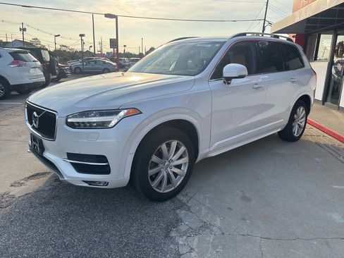 Used 2016 Volvo XC90 T6 Momentum image 10